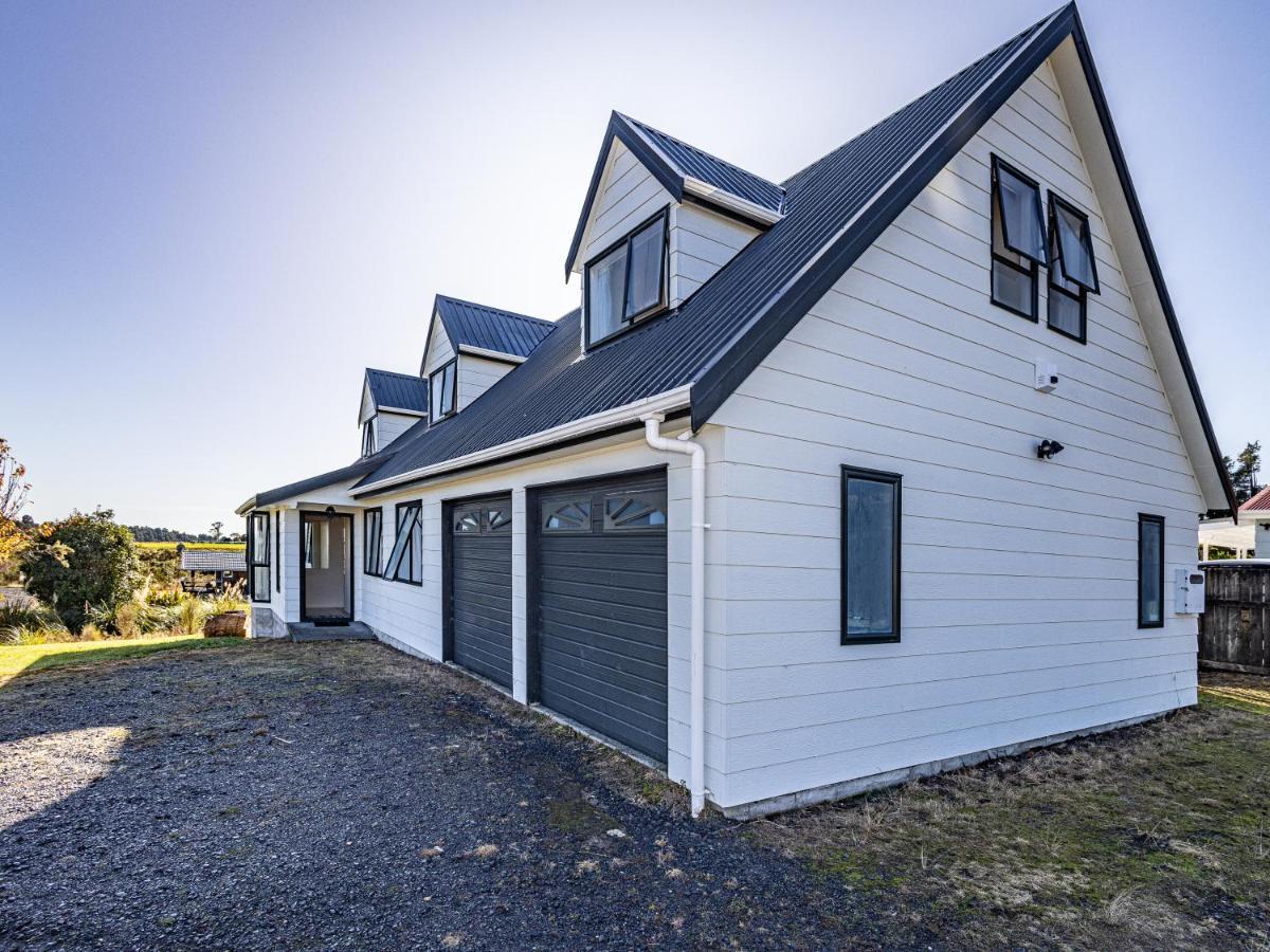 Three Peak Lodge - National Park Holiday Home Exterior photo